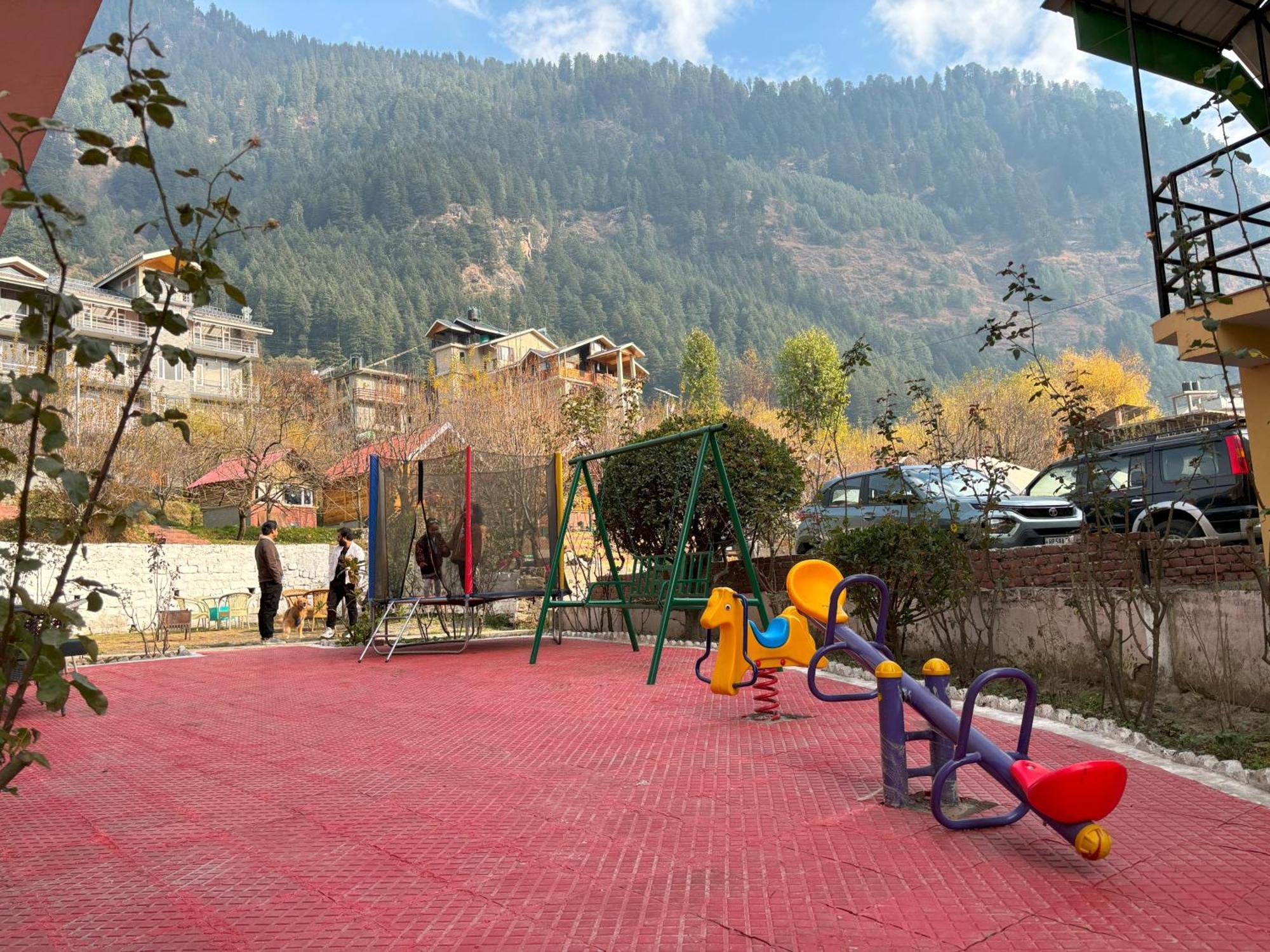 Hill River Resort - Central Heated & Air Cooled - Near Mall Road , Best Property Of Manali 2024- 2025 Exteriör bild