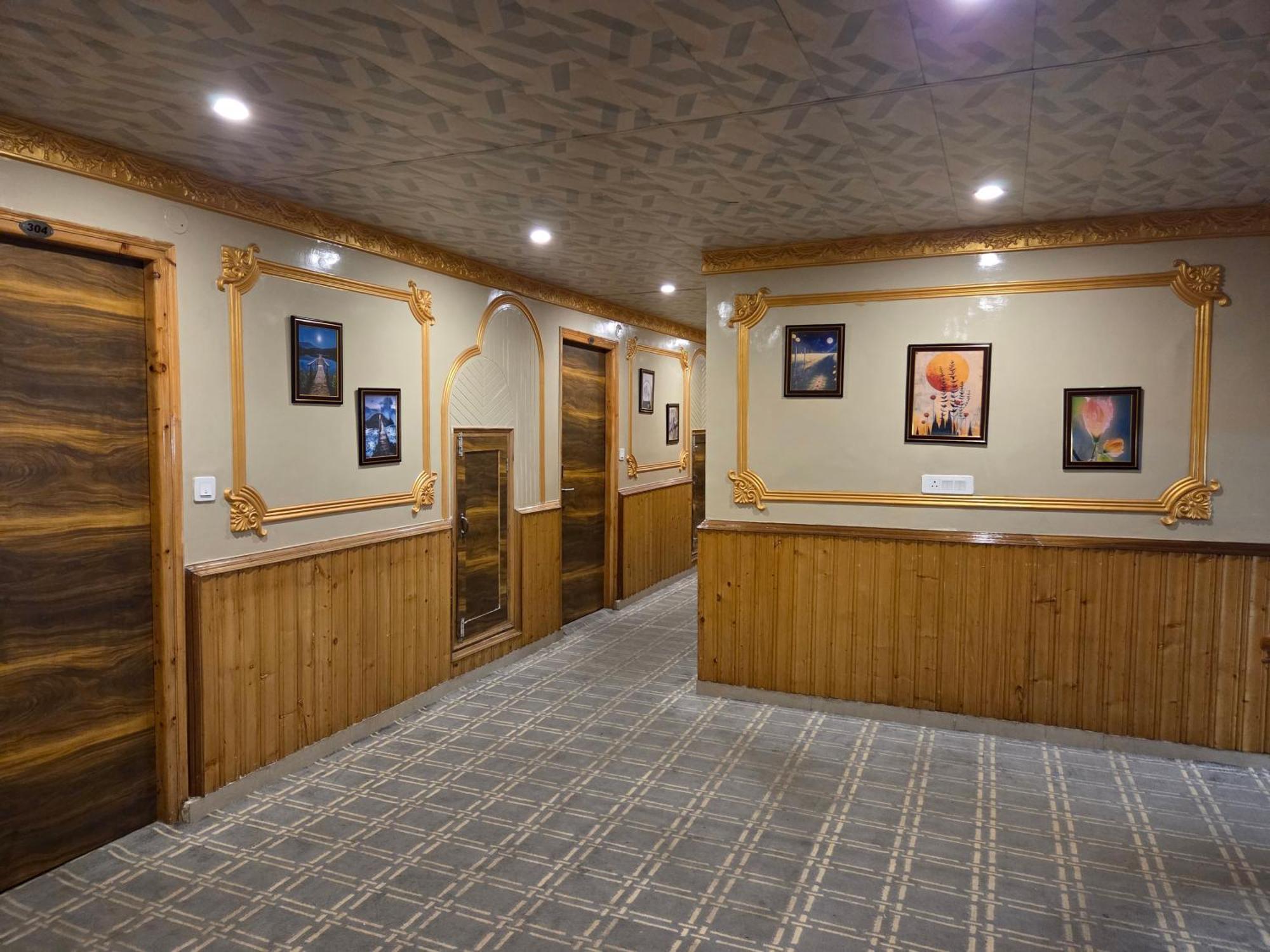 Hill River Resort - Central Heated & Air Cooled - Near Mall Road , Best Property Of Manali 2024- 2025 Exteriör bild