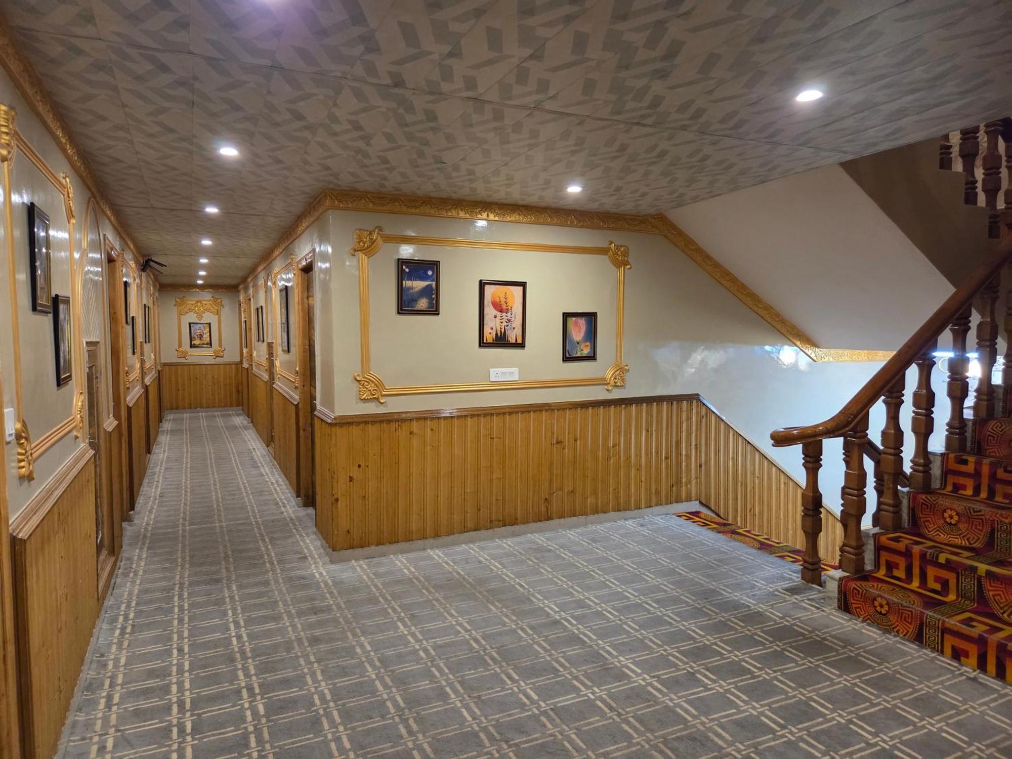 Hill River Resort - Central Heated & Air Cooled - Near Mall Road , Best Property Of Manali 2024- 2025 Exteriör bild