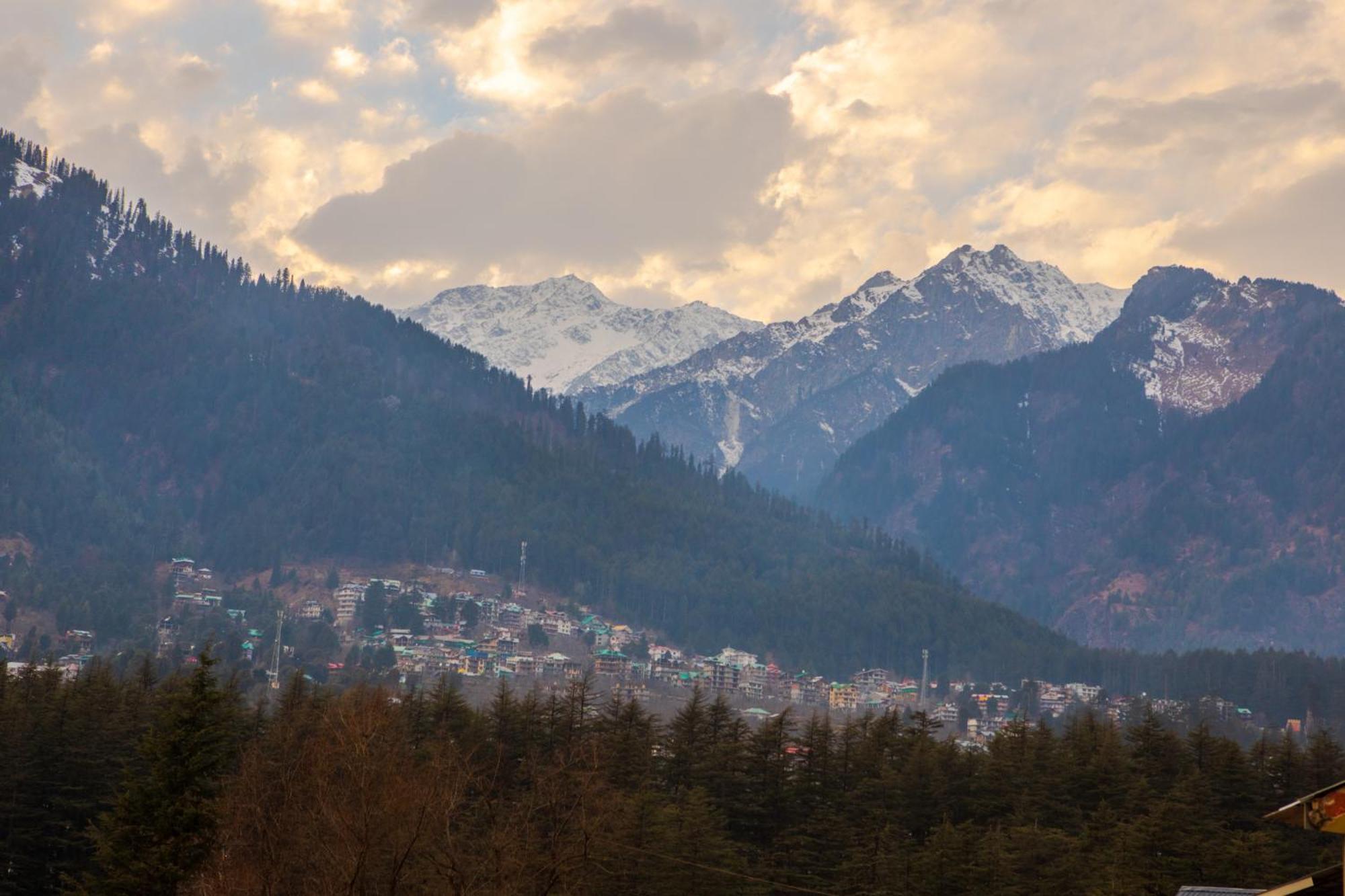 Hill River Resort - Central Heated & Air Cooled - Near Mall Road , Best Property Of Manali 2024- 2025 Exteriör bild