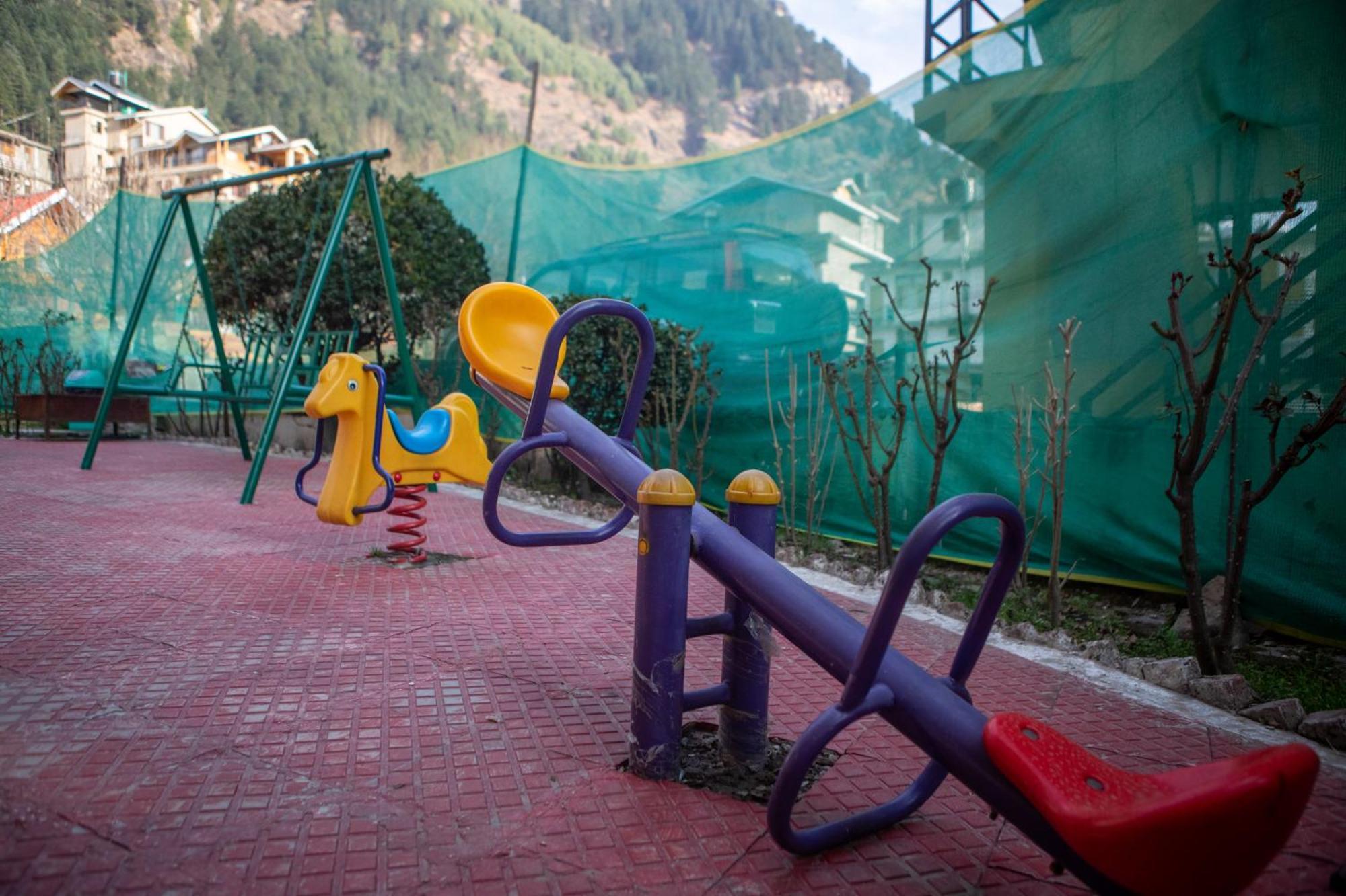 Hill River Resort - Central Heated & Air Cooled - Near Mall Road , Best Property Of Manali 2024- 2025 Exteriör bild