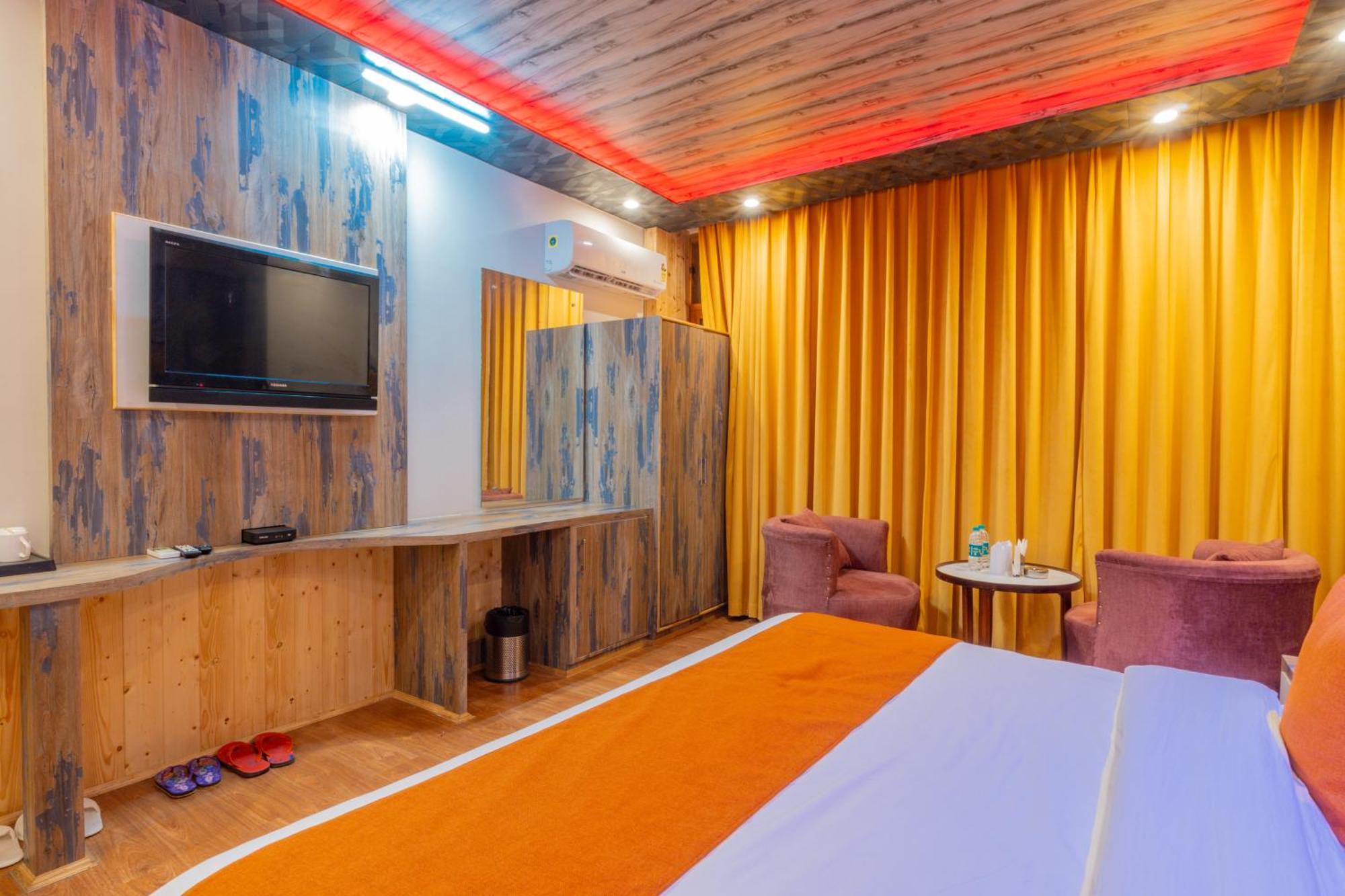 Hill River Resort - Central Heated & Air Cooled - Near Mall Road , Best Property Of Manali 2024- 2025 Exteriör bild
