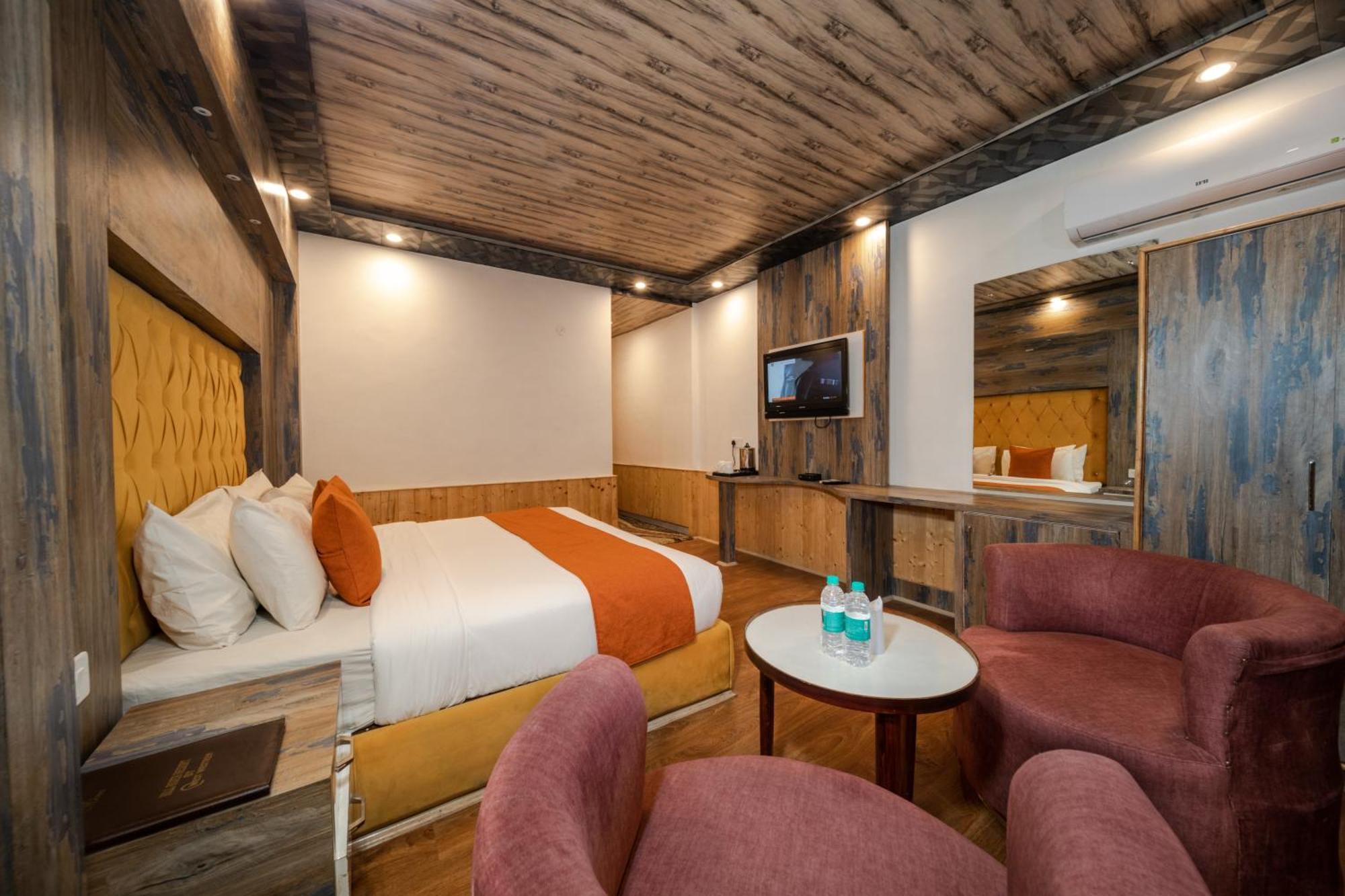 Hill River Resort - Central Heated & Air Cooled - Near Mall Road , Best Property Of Manali 2024- 2025 Exteriör bild
